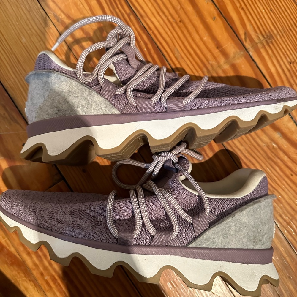 SOREL Kinetic Lace purple sneakers shale mauve size 7